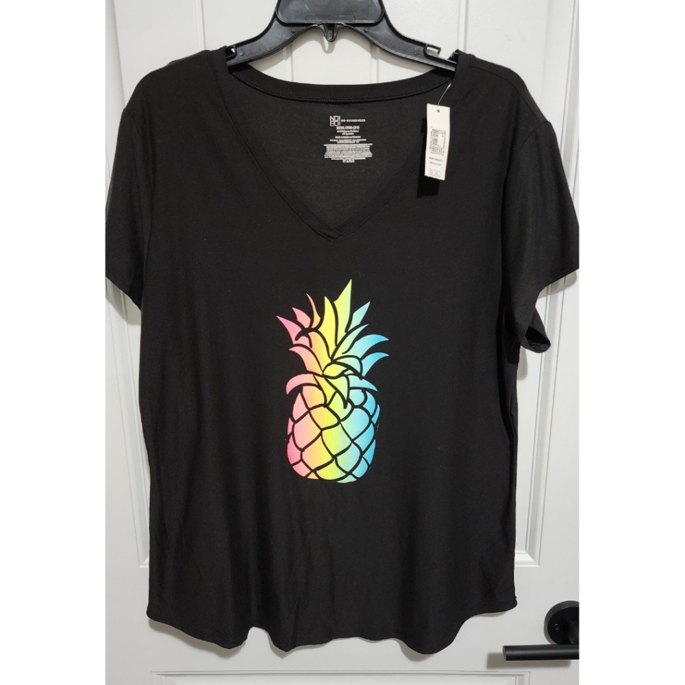 Womens pineapple v neck shirt Black neon colors NEW XXXL Juniors 21 NWT